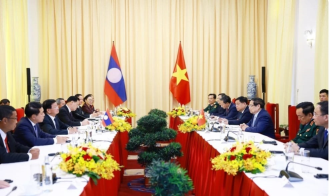 PM reaffirms top priority to special solidarity with Laos 